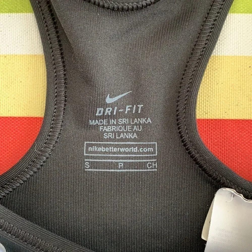 EUC WOMENS SMALL NIKE POLKA DOT SPORTS BRA